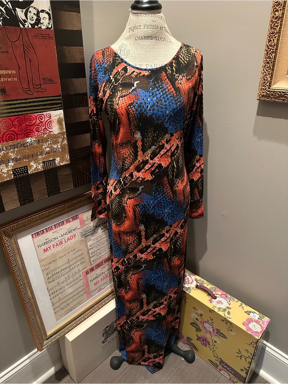 NWOT Vertigo Long Sleeve Abstract Print Maxi Dress in Blue & Orange